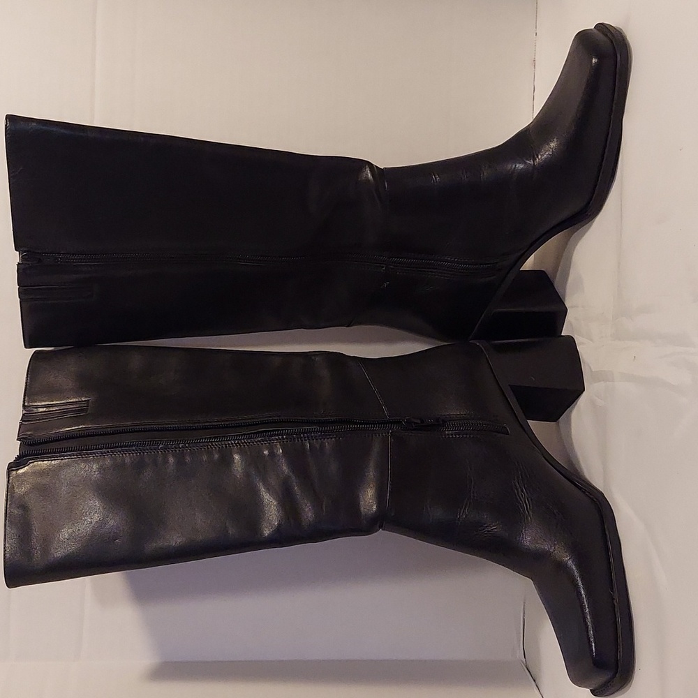 White Mountain Tall Black Leather Boots Size 10